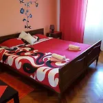 Renata Mare Apartment