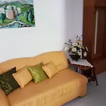 Renata Mare Apartment *