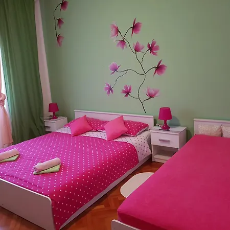 Apartment Renata Mare *