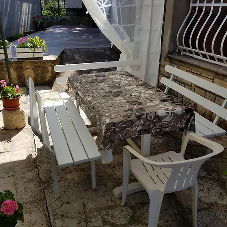 Renata Mare Apartment *