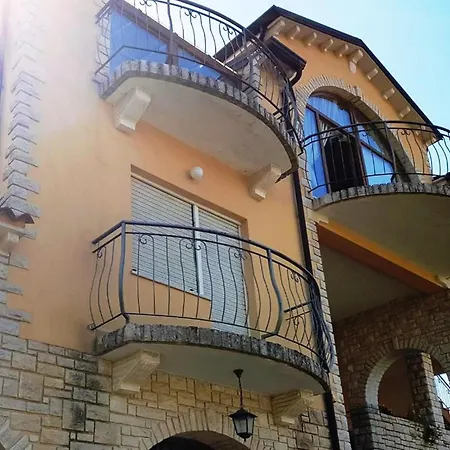 Apartment Renata Mare *