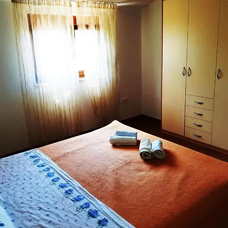 Renata Mare Apartamento