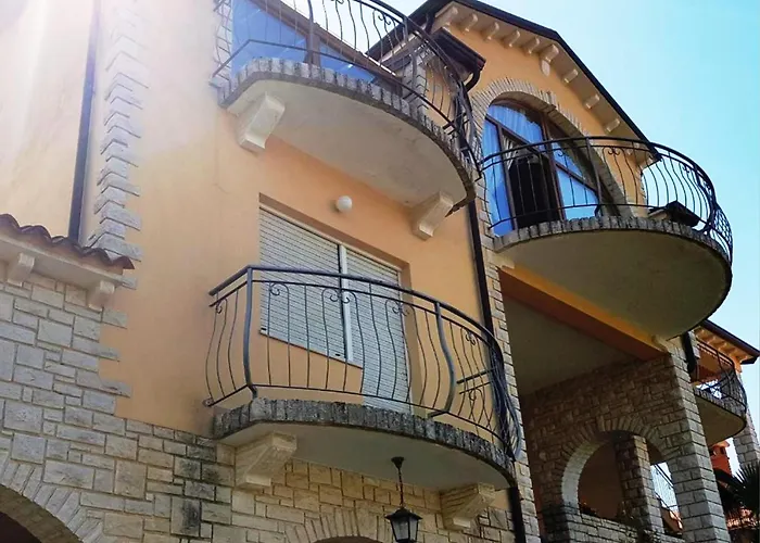 Apartment Renata Mare *