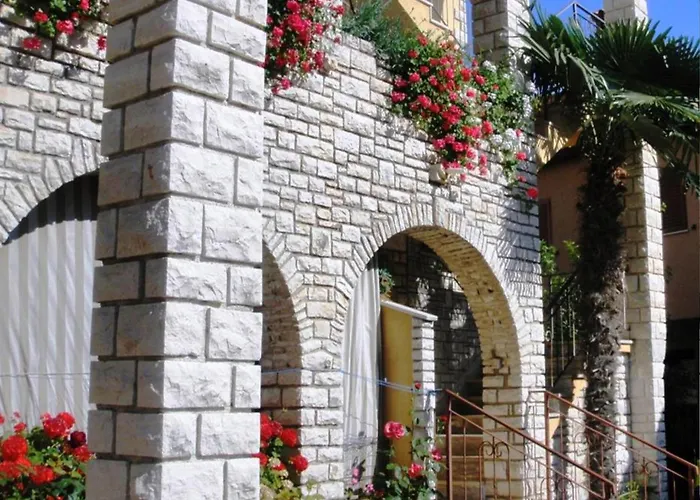 Apartment Renata Mare *