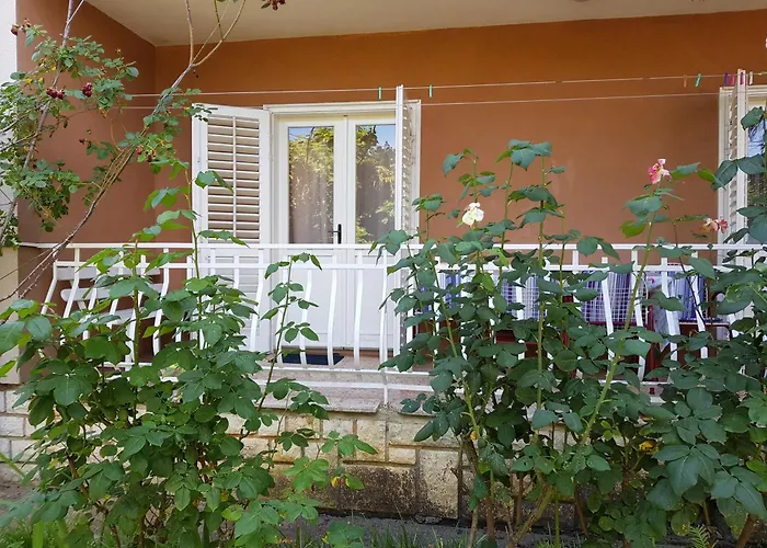 Renata Mare Apartment *