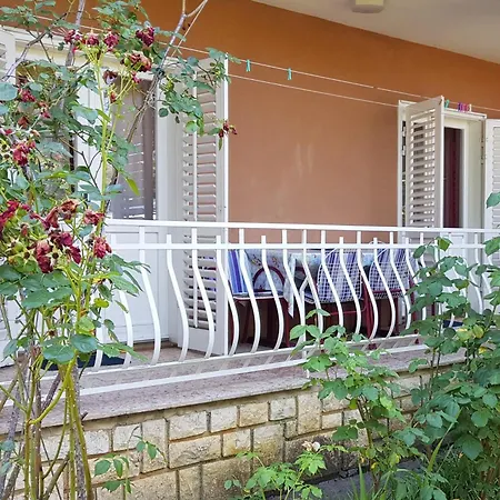 Apartment Renata Mare